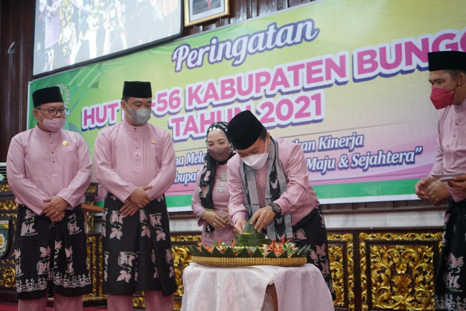 foto gubernur jambi alharis 1