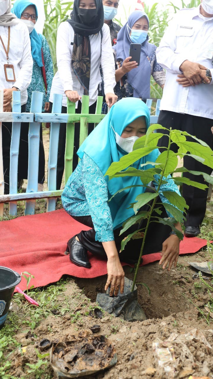 Ketua PKK Provinsi Jambi Hj. Hesti Haris Mengajak  masyarakat manfaatkan Teknologi dalam Kegiatan PKK