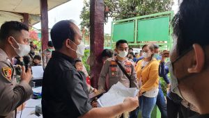 foto-kasat-reskrim-bungo-gelar-vsksinasi Vaksin di Ponpes Qiroatul Qur’an Diprakarsai Kasat Reskrim membludak peserta