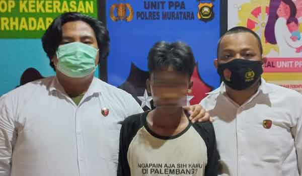 foto-pelaku-us Sungguh Tragis: Ayah Dipenjara, Ibu Meninggal, DE di Rudapaksa Kakak Kandung