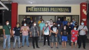 foto-polisi-ungkap-penjualan-bayi Polisi Ungkap Sindikat Penjualan Bayi