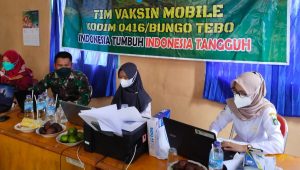 Tim Vaksin Mobile Kodim 0416/Bute Tak Kenal Lelah Demi Masyarakat Sehat