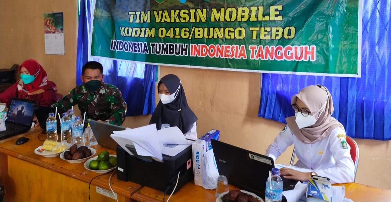foto tim vaksin