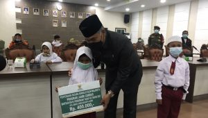 foto-walikota-jambi 4.622 Siswa dan Guru Terima Bantuan Baznas