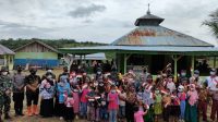 foto-warga-dukung-program-tmmd Program TMMD Bentuk Pamrih TNI Kepada Rakyat