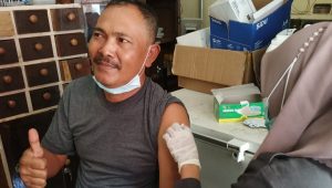 foto-asn-di-vaksinasi Dinkes Bungo Lakukan Vaksinasi Kepada ASN dan Pegawai Non ASN
