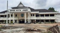 foto gedung dprd kota jambi