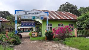 foto-gedung-sdn-135-kota-jambi Pintu SDN 135 Kota Jambi Terancam Dipagar Lagi
