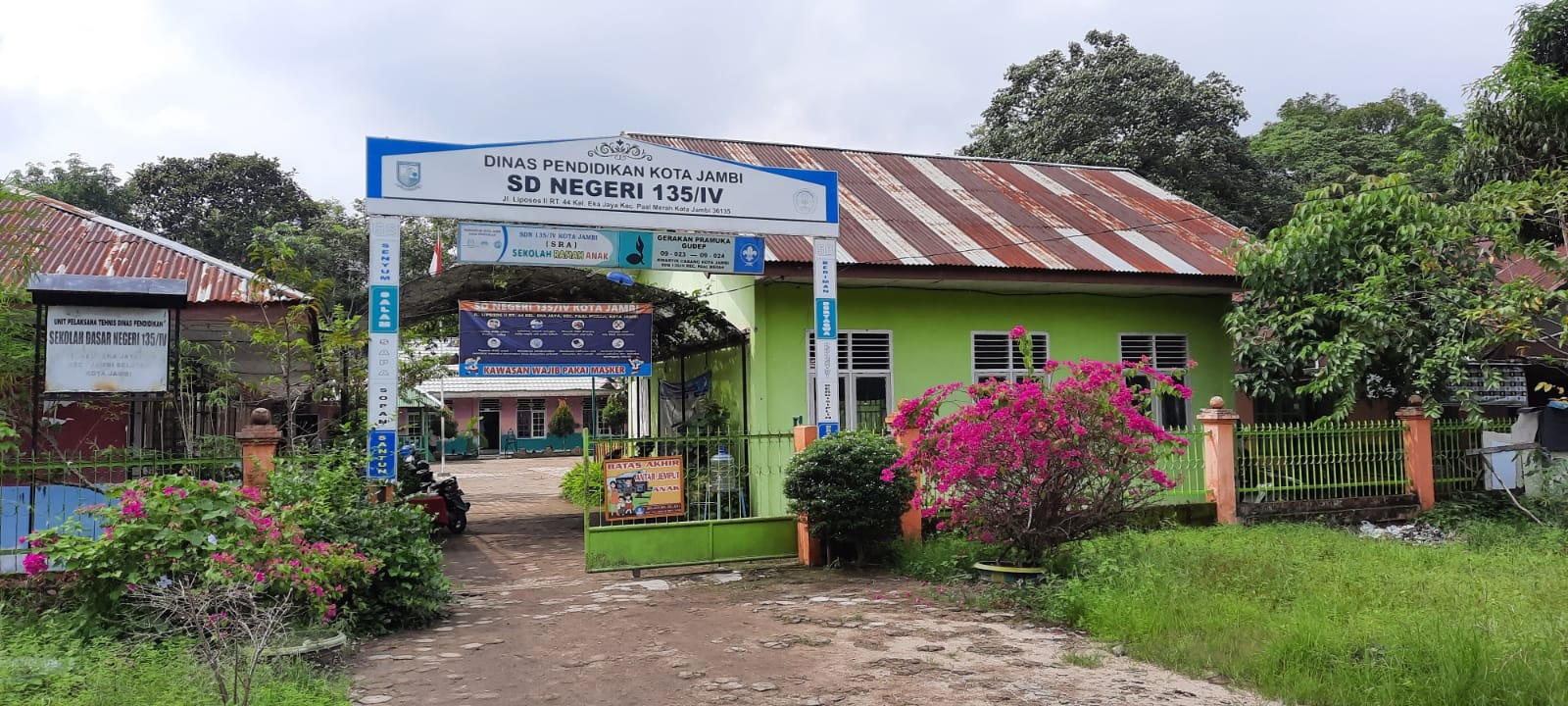Pintu SDN 135 Kota Jambi Terancam Dipagar Lagi