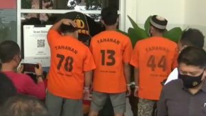 foto-pelaku-narkotika Polda Jambi Berhasil Mengamankan 3 Pelaku dan 5,5 Kg Sabu