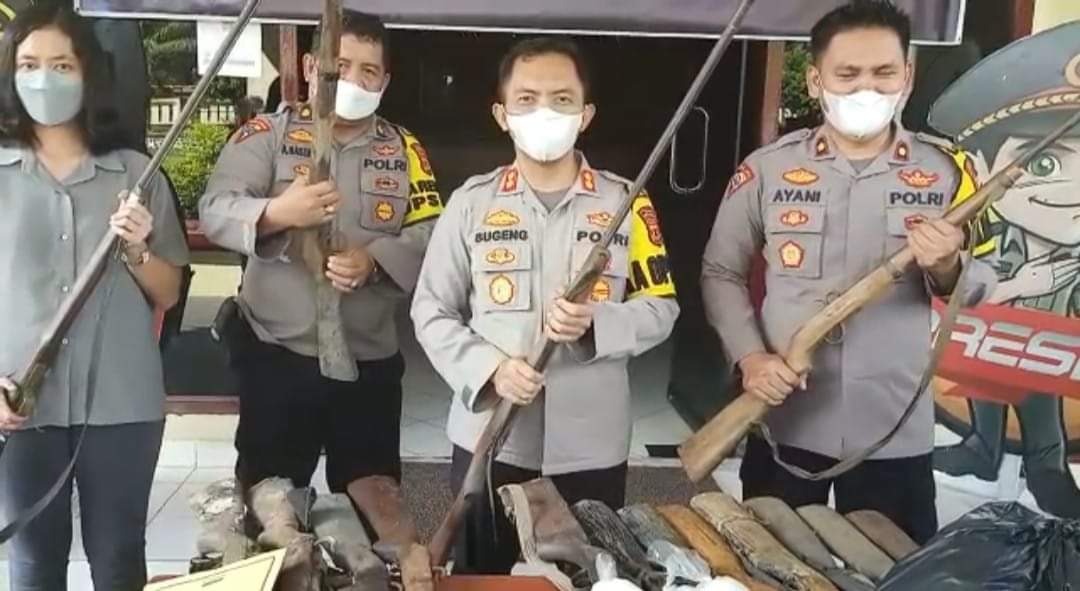 foto polres sarolangun senpi sad