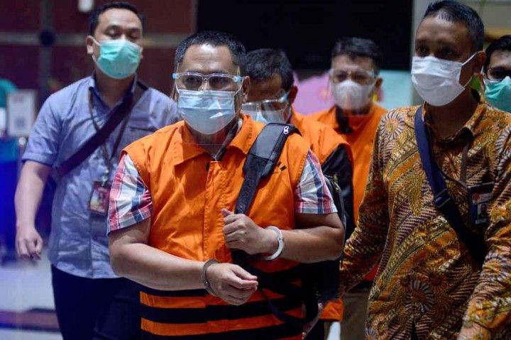 foto-terdakwa Terdakwa Kasus Suap Pengesahan RAPBD Jambi 2017-2018 Dipindahkan Ke Lapas IIA Jambi