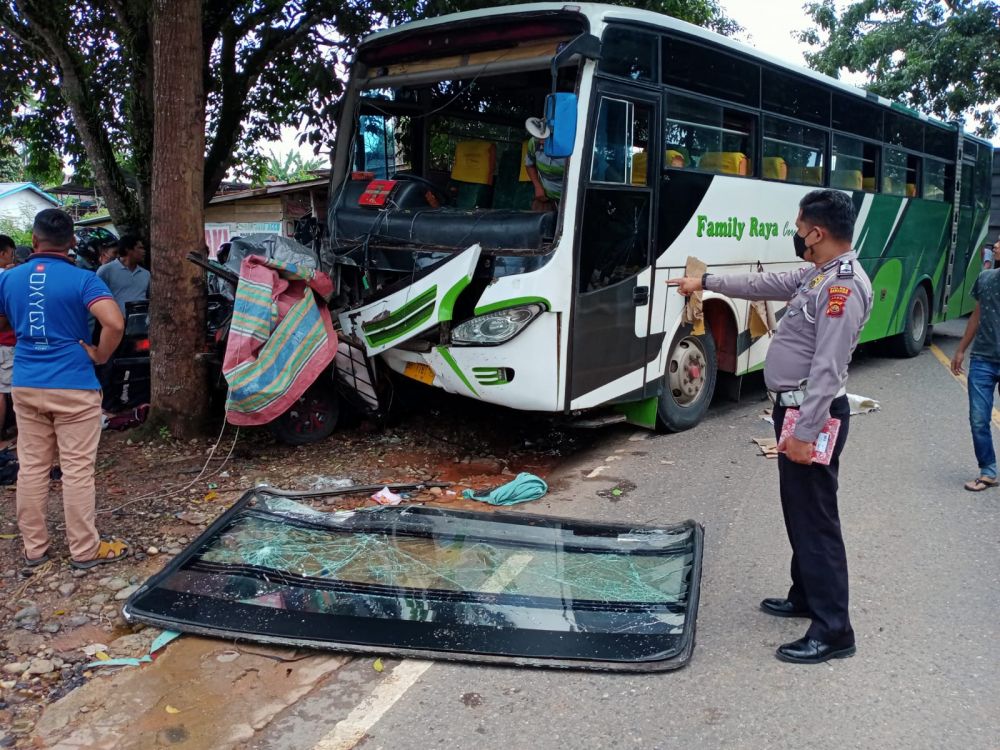 Kecelakaan Maut: Korban Tewas Bus Family Raya Hantam Pick Up Bertambah