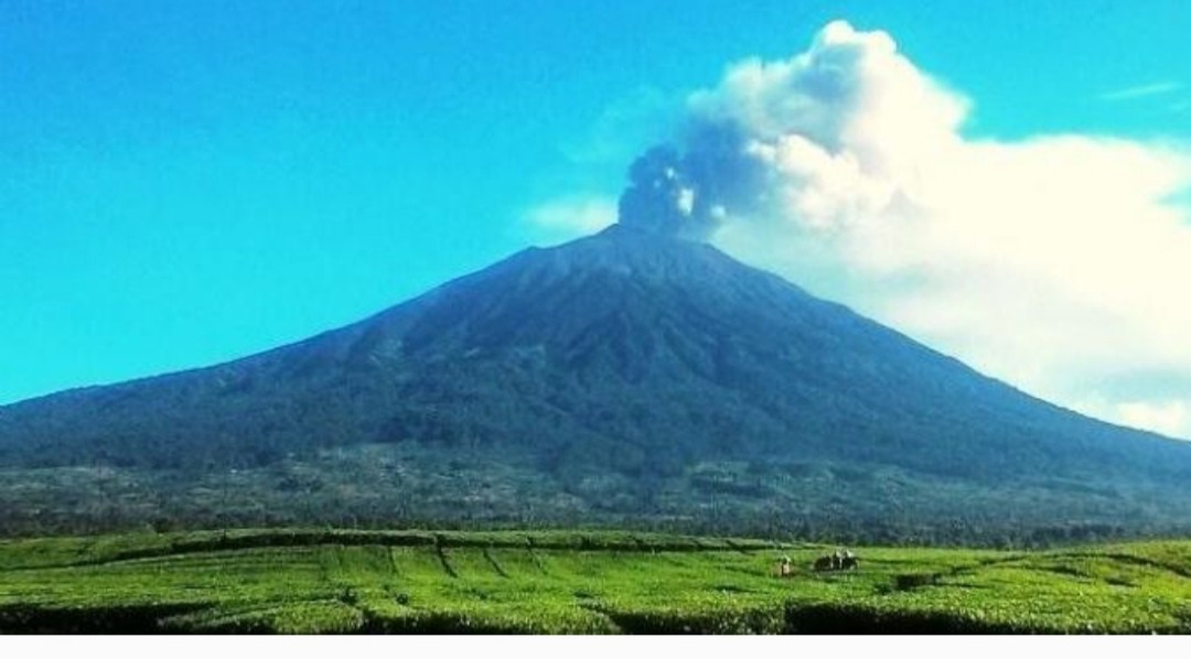 Getaran Lahar Hujan Terekam di Gunung Kerinci
