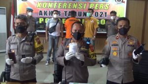 foto-polres-bungo-konferensi-pers Tim Srigala Petir Restic Polres Bungo Ringkus Kurir Sabu Asal Lubuk Linggau