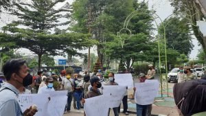 foto-demo-di-pupr-kota-jambi foto demo di pupr kota jambi