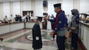 foto-fasha-mewisuda Fasha : Saya Harap Program Ini Terus Jalan, Meski Saya Pensiun