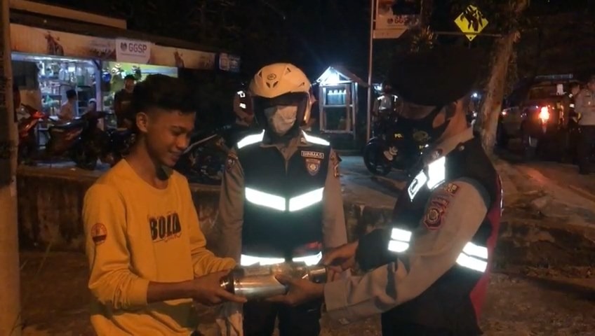 Patroli Cipta Kondisi Polres Bungo, Amankan Sajam dan Motor Knalpot Brong