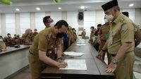 foto-walikota-jambi Ciptakan Tolak Ukur Kinerja, OPD Pemkot Jambi Tandatangani Perjanjian Kerja