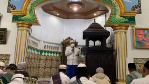 foto-basuh-bupati-bungo BASUH di Masjid Al Munawwaroh, Bupati Bungo: Kita Jangan Sampai Lalai Prokes
