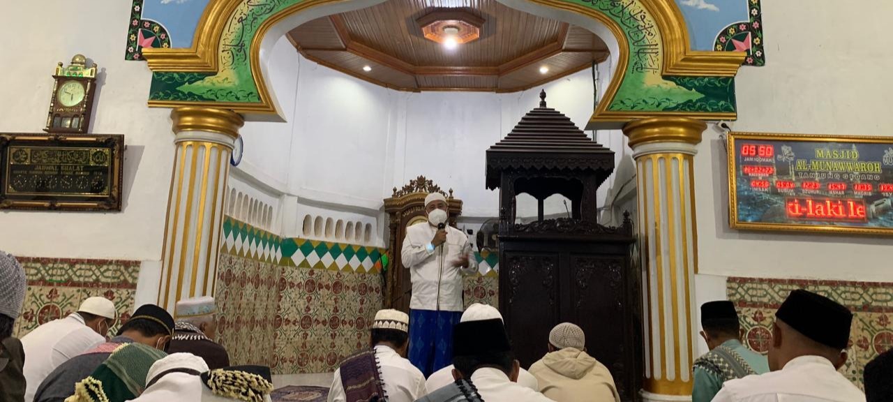 BASUH di Masjid Al Munawwaroh, Bupati Bungo: Kita Jangan Sampai Lalai Prokes