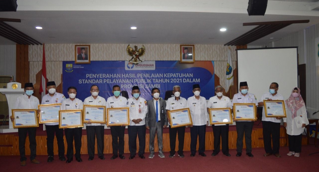 Ombudsman Jambi Serahkan Rapor Kepatuhan Pemda di Provinsi Jambi 2021