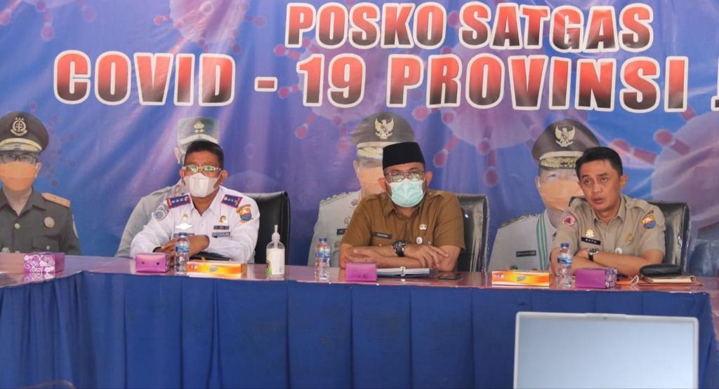 foto sekda pimpin rakor