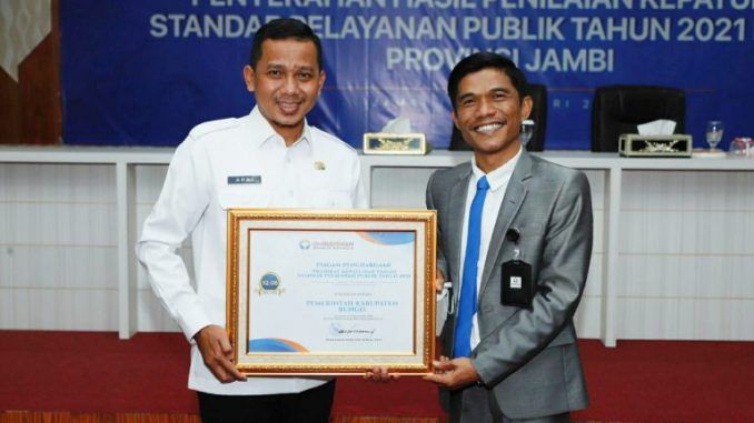 Predikat Zona Hijau Pelayanan Publik, Pemkab Bungo Mendapat Penghargaan dari Ombudsman