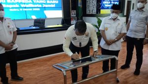 foto-fasha-resmikan-bapeda Resmikan Gedung Bappeda, Fasha Tuntut Peningkatan Kinerja