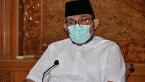 foto-sekda-provinsi-jambi Sekda Ikuti Rakor Pengendalian Harga Pangan Secara Virtual