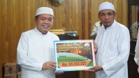 foto-alharis-berikan-bantuan Al Haris Berikan Bantun Bagi Masjid