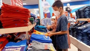 foto-anak-yatim Maulana Ajak Wisata Belanja Anak Yatim dan Dhuafa