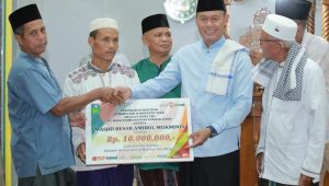 foto-bupati-tebo Bupati Tebo H.Sukandar Pimpin Safari Ramadhan Melaksanakan Peringatan Nuzul Qur'an Di Masjid Amirul Mukminin Sumay