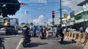 foto-jalan-kota-jambi Pendapatan Badut Jalanan di Kota Jambi Sehari Rp400 Ribu