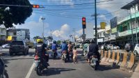 foto-trafic-light Anjal dan Gepeng Makin Ramai