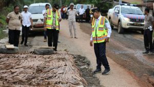 foto-pj-bupati-tebo Pj Bupati Tebo H. Aspan Tinjau SD Terdampak Angin Puting Beliung