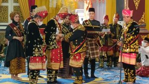 Ketua DPRD Provinsi Jambi, Edi Purwanto Mendapat Gelar Adat “Datuk Paduko Andiko Putro Jayo Siasa Alam”