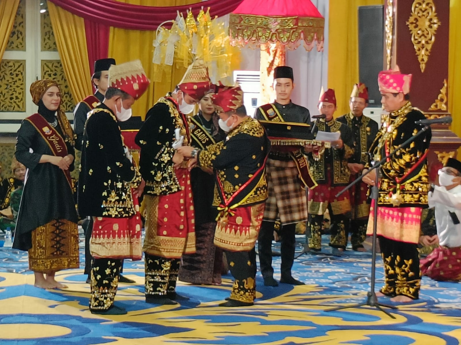 Ketua DPRD Provinsi Jambi, Edi Purwanto Mendapat Gelar Adat “Datuk Paduko Andiko Putro Jayo Siasa Alam”