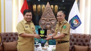 foto-pj-bupati-tebo Kinerja Pj Bupati Tebo Mendapat Apresiasi dari Sekjen Kemendagri Suhajar Diantoro