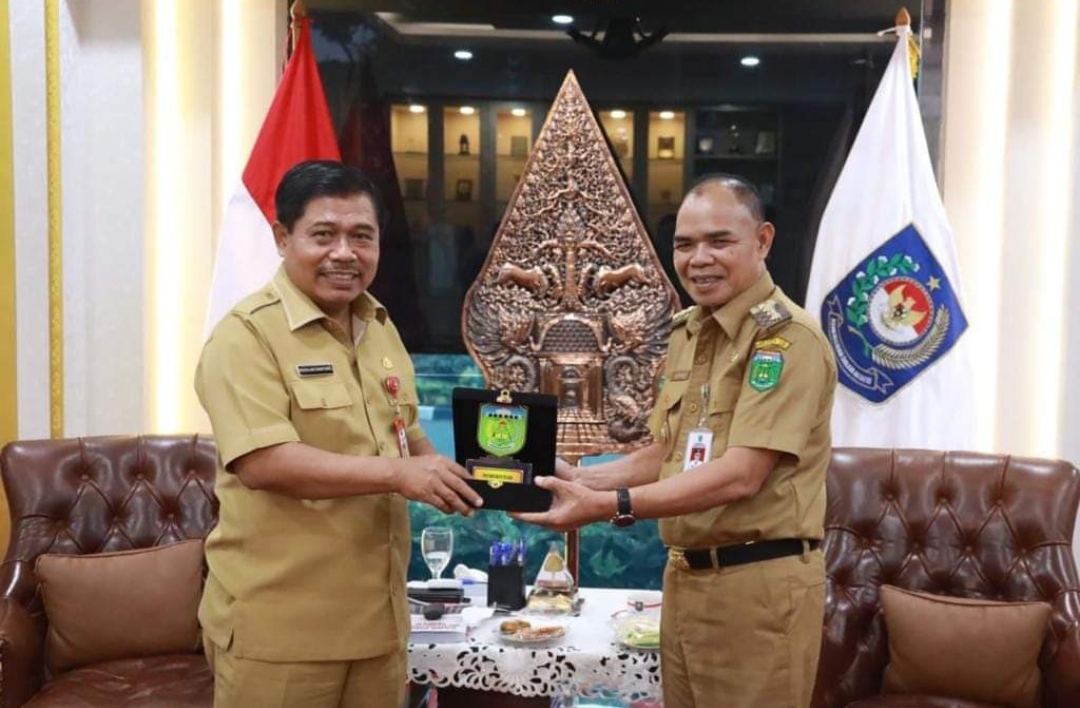 Kinerja Pj Bupati Tebo Mendapat Apresiasi dari Sekjen Kemendagri Suhajar Diantoro