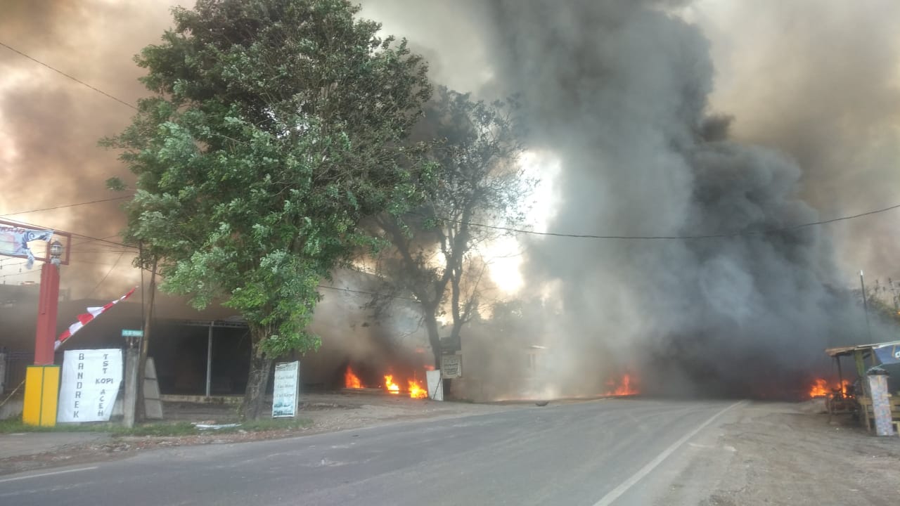 Diduga Satu Oknum Polisi Diperiksa Bid Propam Polda Jambi Terkait Kebakaran Gudang Minyak Ilegal