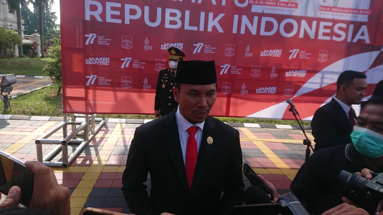 Ketua DPRD Provinsi Jambi Membacakan Teks Proklamasi Di HUT Kemerdekaan RI Ke 77