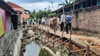 IMG-20220819-WA0029 Kesal Karena Tak Diberi Akses Jalan