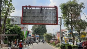 IMG-20220922-WA0007 Sejumlah Bando Reklame Dibongkar, 302 Reklame Diberi Surat Teguran