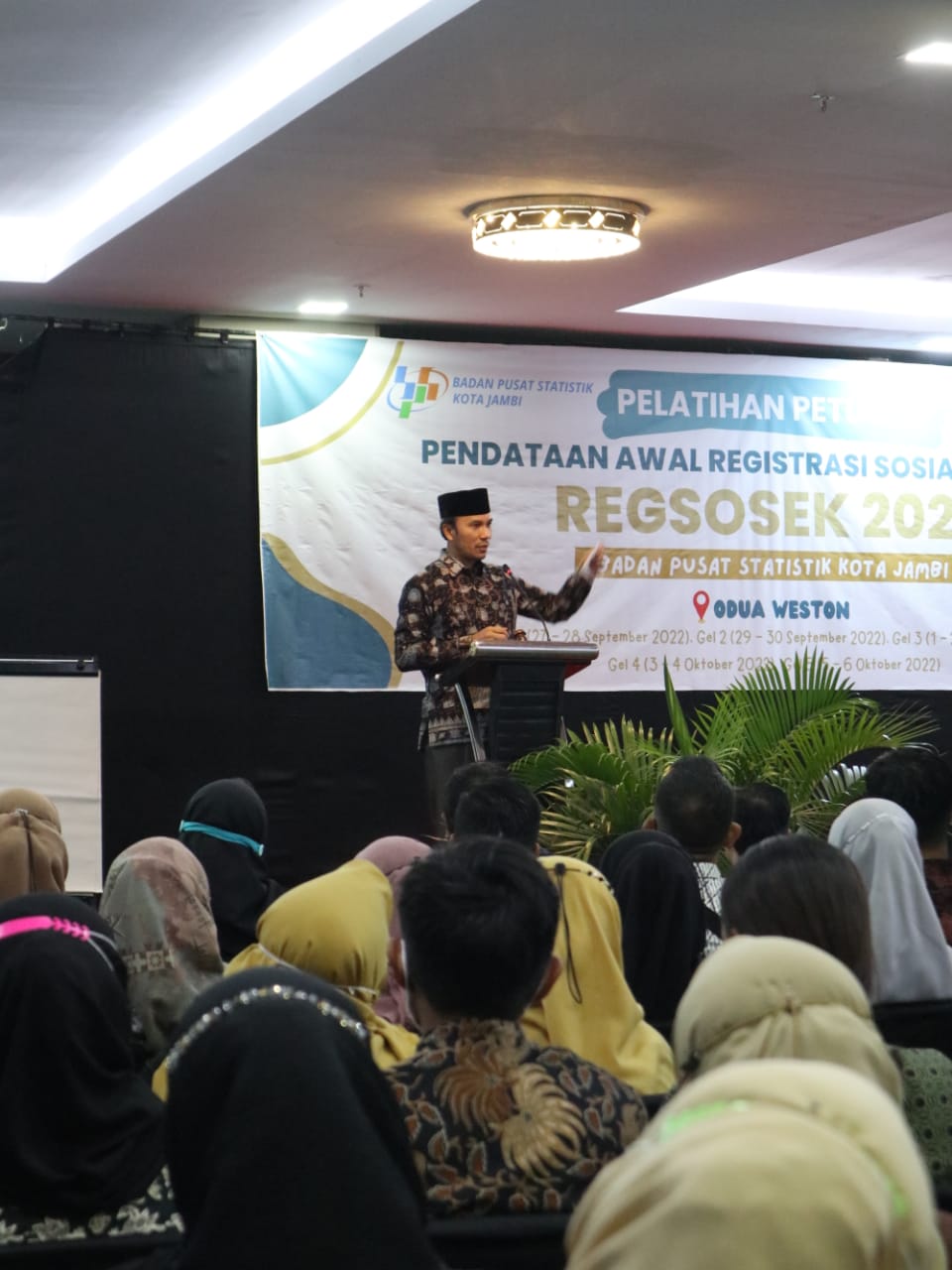 Ketua DPRD Provinsi Jambi Buka Pelatihan Petugas Regsosek 2022, Edi Purwanto Minta Petugas Jaga Intergritas