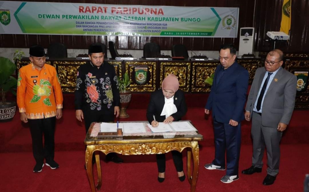 foto bupati bungo