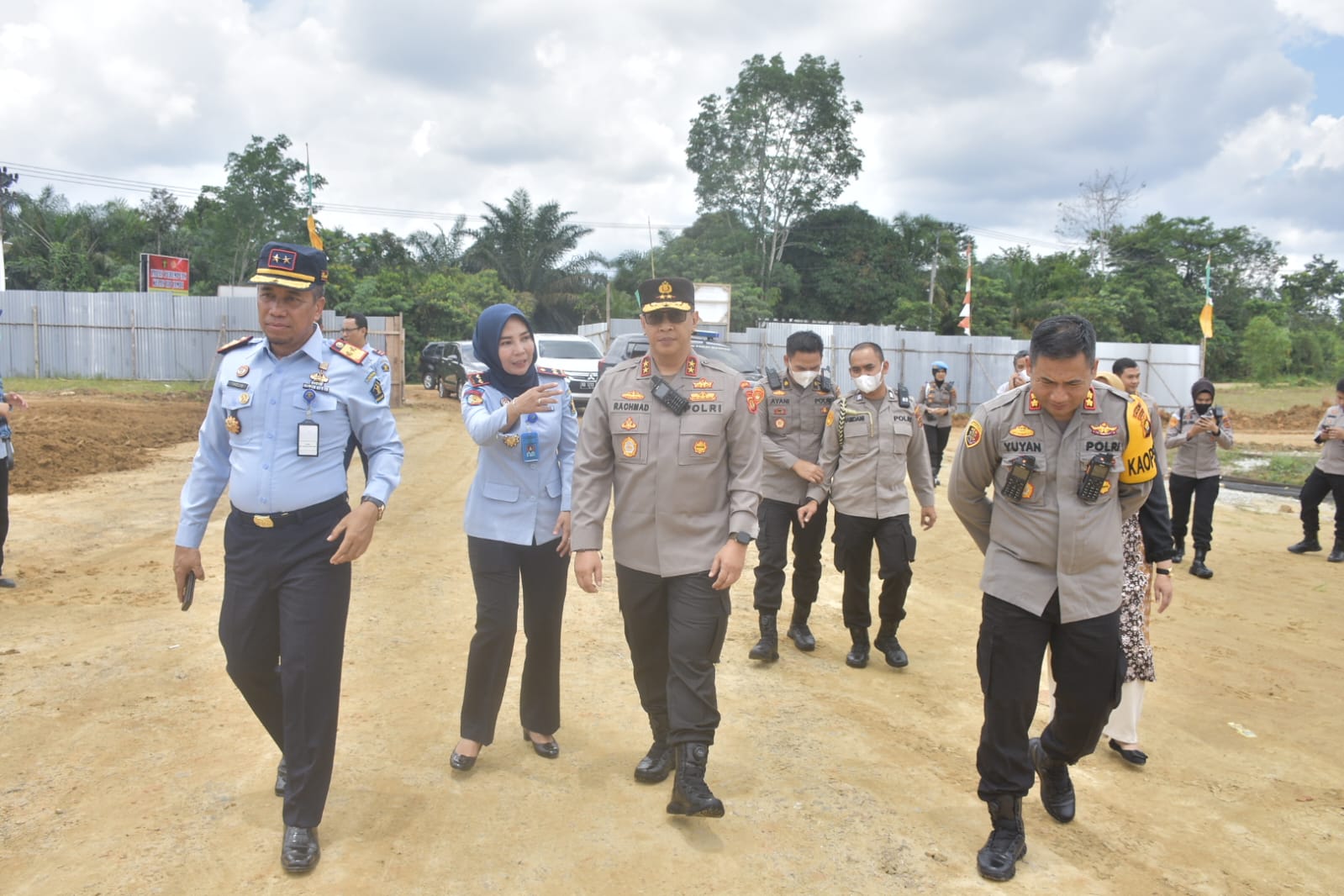 Kapolda Jambi Beserta Rombongan Ibu Menteri Kabinet Indonesia Maju Kunjungi Lapas Perempuan Kelas IIB