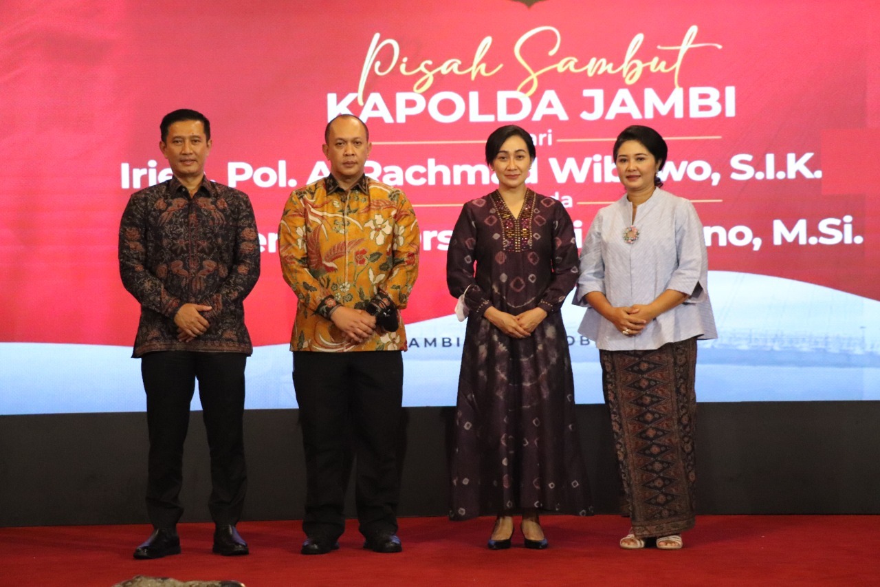 Pisah Sambut Kapolda Jambi dari Irjen Pol. A. Rachmad Wibowo, S.I.K kepada Irjen Pol Drs. Rusdi Hartono, M.Si