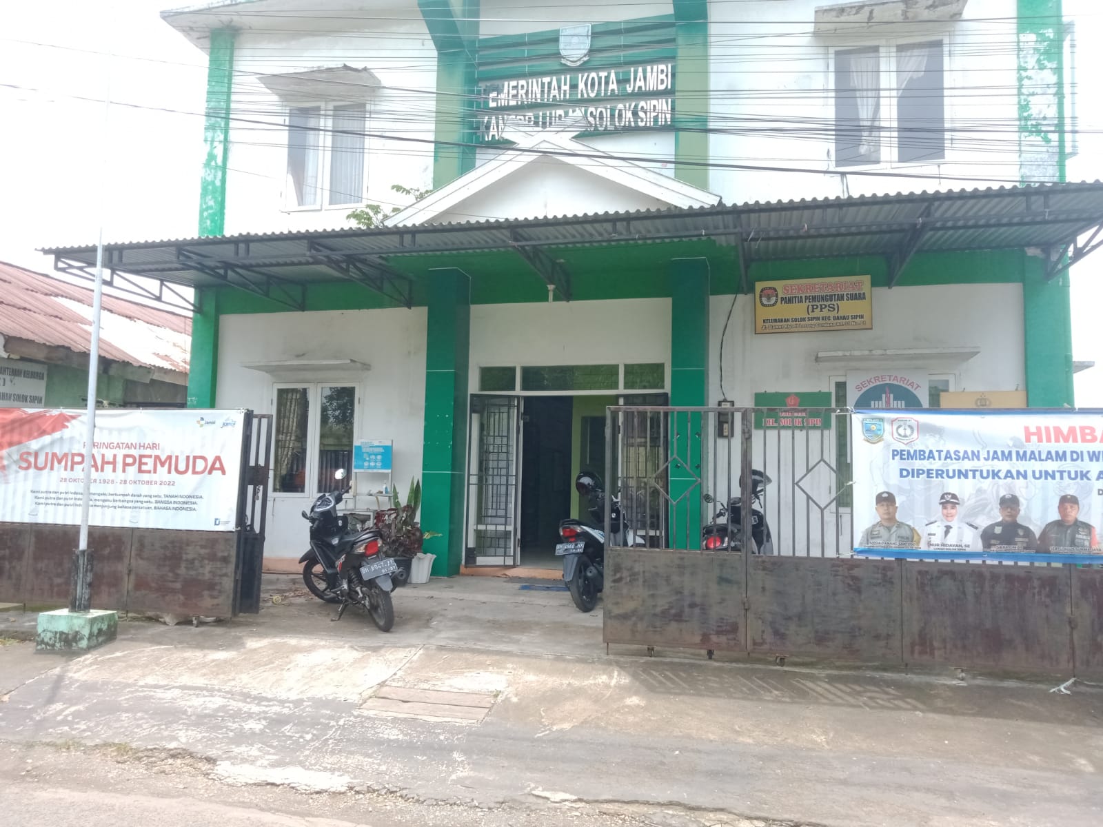 foto kantor lurah solok sipin