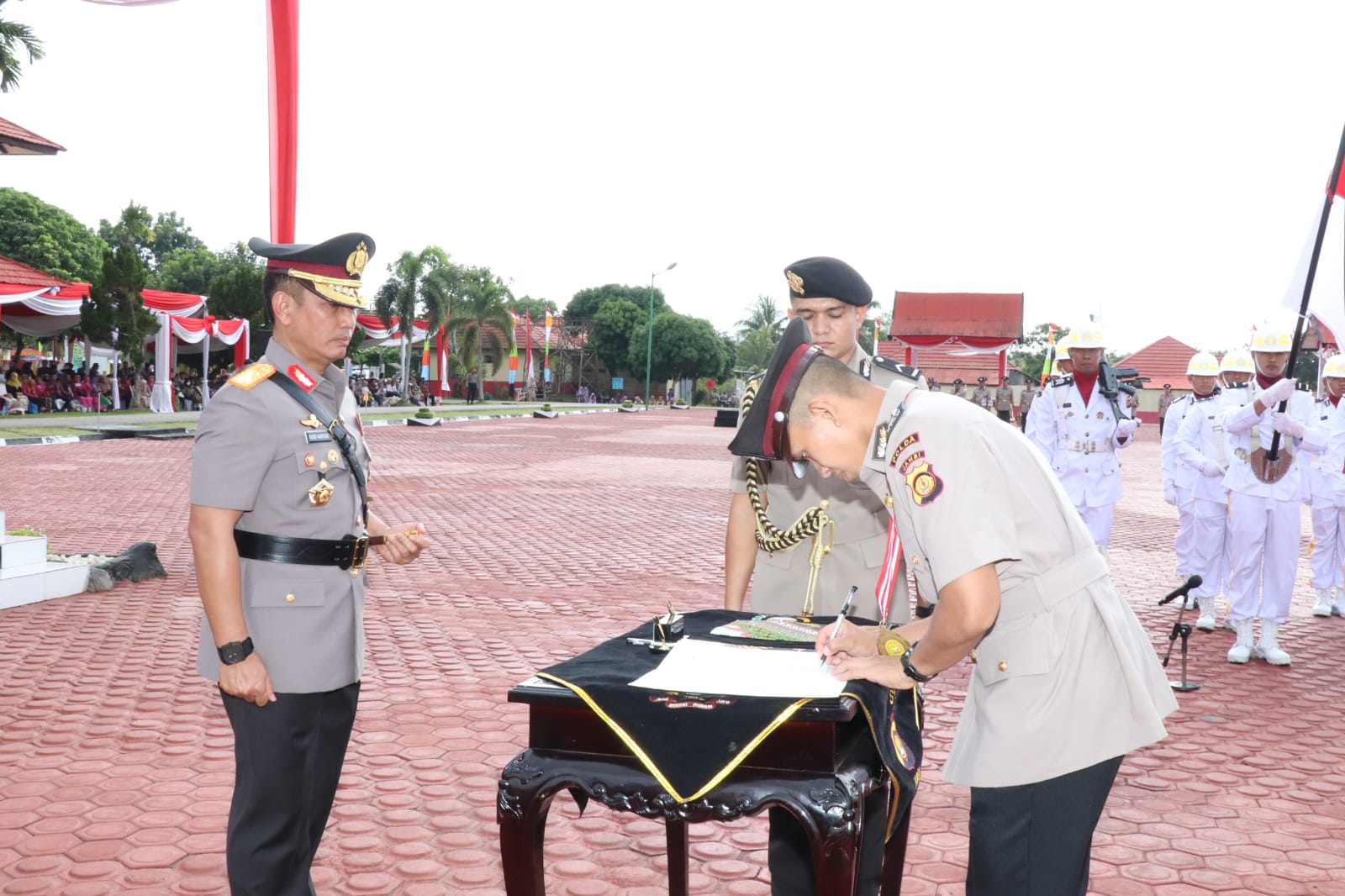Kapolda Jambi Irjen Pol Rusdi Hartono Melantik Siswa Bintara Polri Gelombang II TA 2022